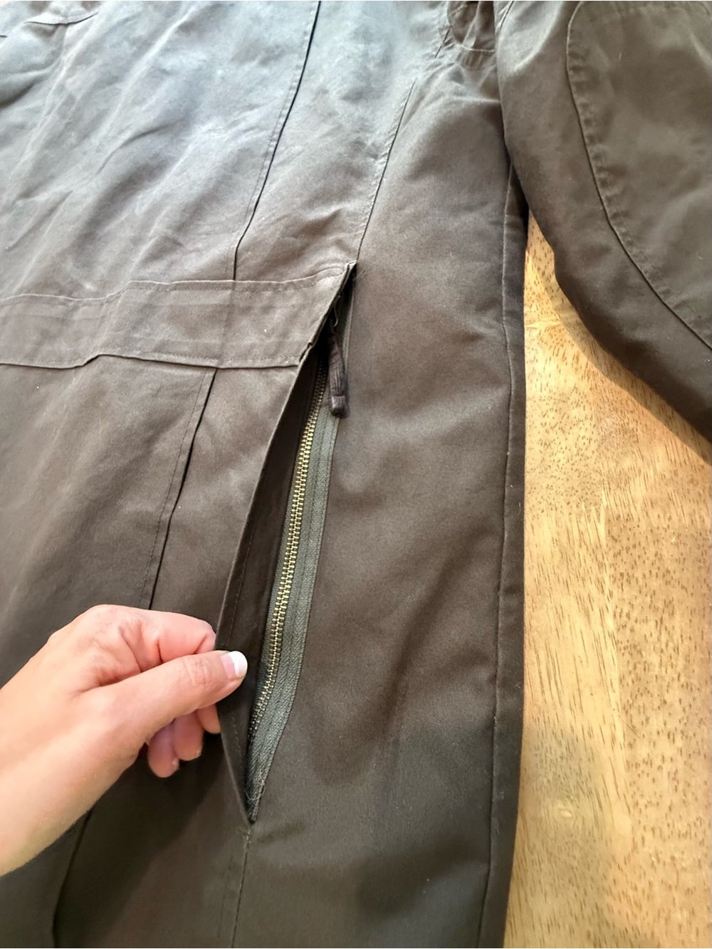 Orvis Heritage Waxed Cotton Field Coat Jacket - Men's Large - Espresso Brown - Picture 11 of 16